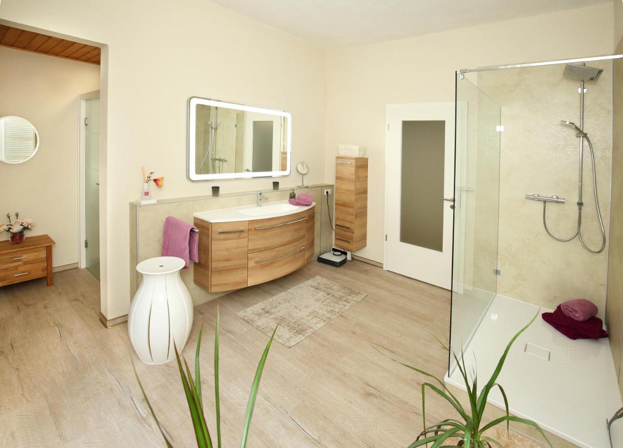 Ferienwohnung Am Schildautal-Mit Gartenlounge & Wlan Seesen Exterior foto